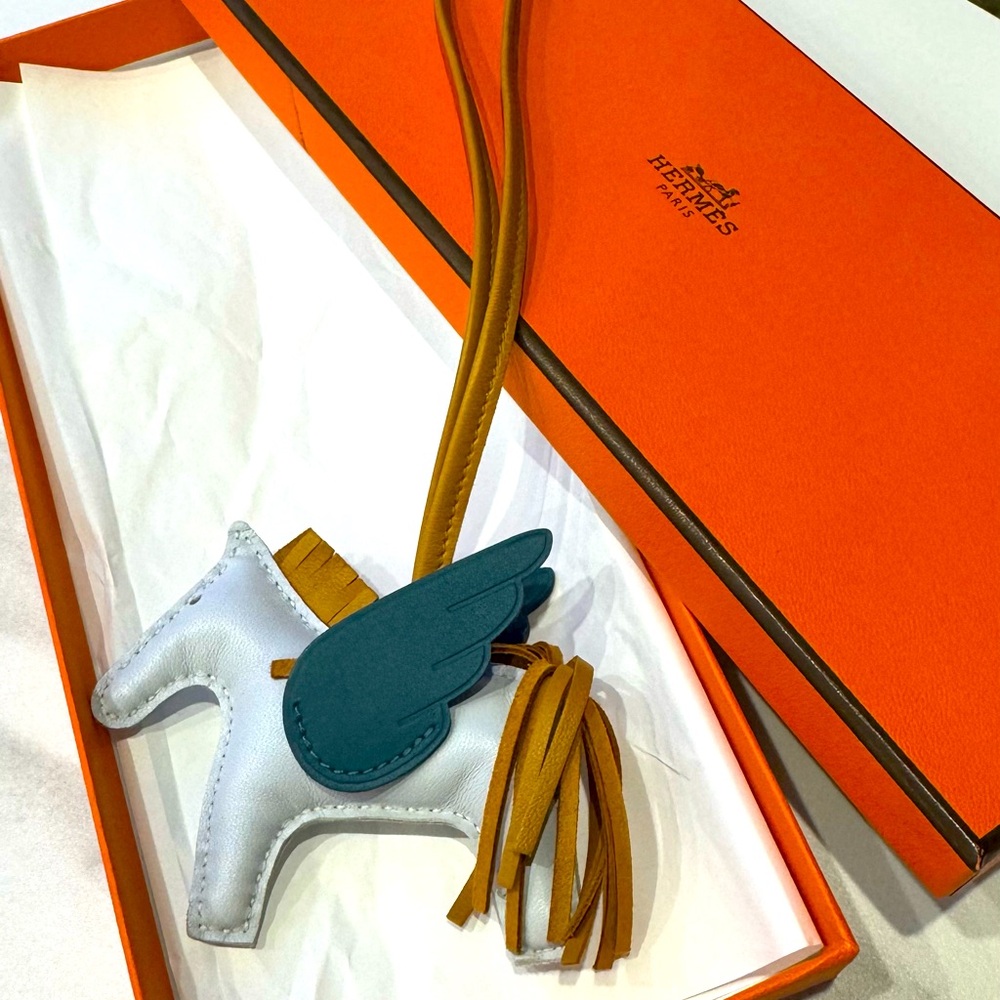 Authentic HERMES Milo Lambskin Grigri Rodeo Pegase Horse Bag Charm PM Blue Teal